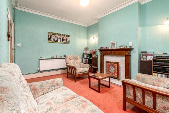 19 Heath Park Avenue photo 4