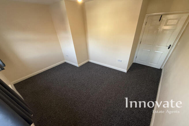 Apartment in Sandwell, West Midlands - View 4