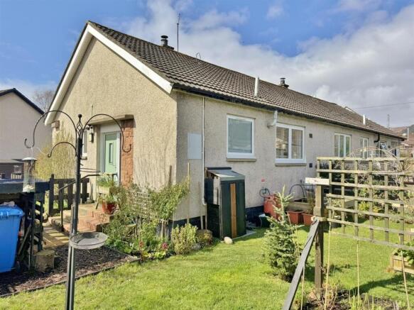 Rear and side of 2 Mckelive Raod