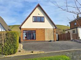 15, Heightside Avenue, Newchurch, Rossendale BB4 9HA