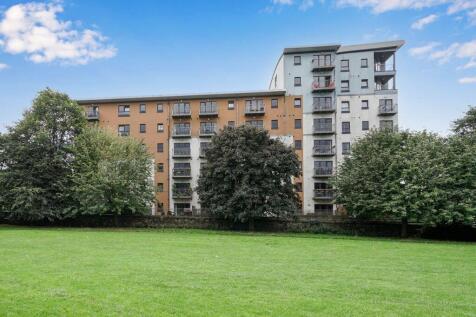 17/1 Lochend Park View, Easter Road, Edinburgh, EH7 5FX