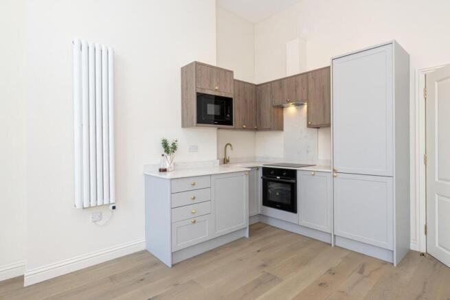 Kilburn High Road 183A-007 LR.jpg