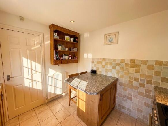 3 bed Terraced for sale Image 4