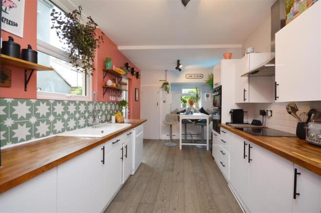 Kitchen/Breakfast Room