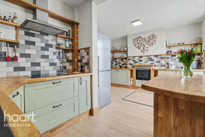 3 bed Semi-Detached for sale Image 11