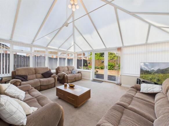 3 bed Detached for sale Image 5