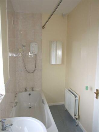 BATHROOM/WC