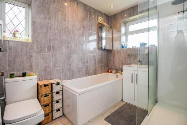 3 bed Detached for sale Image 11