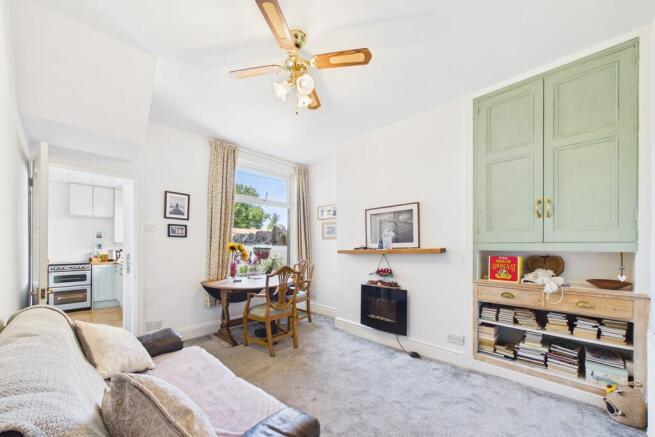 	 1 Alexandra Road, Carnforth, LA5 9DT photo 4