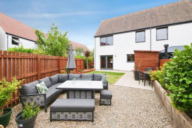 3 bed Semi-Detached for sale Image 8