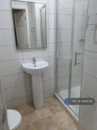 3 bed Terraced to rent Image 4