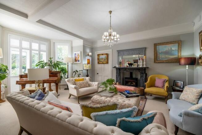 1440px-Elm Farm H...