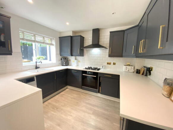 3 bed Detached for sale Image 9