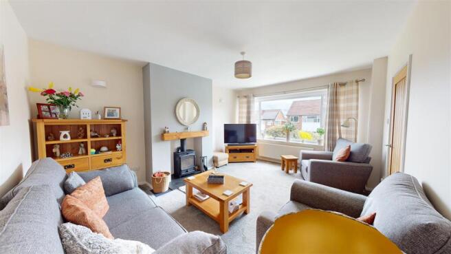 4 bed Semi-Detached for sale Image 6