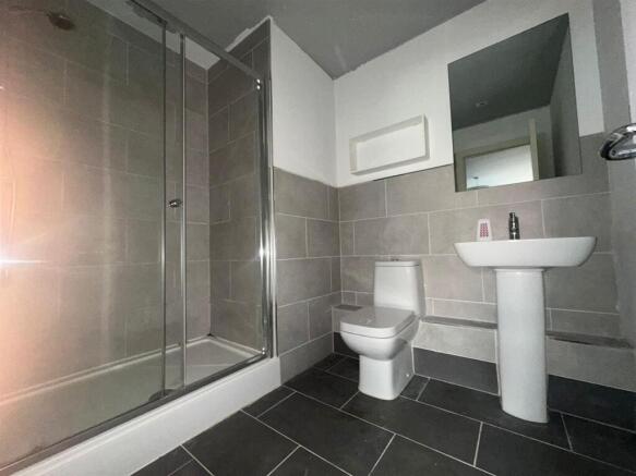 2 bed Apartment for sale Image 10