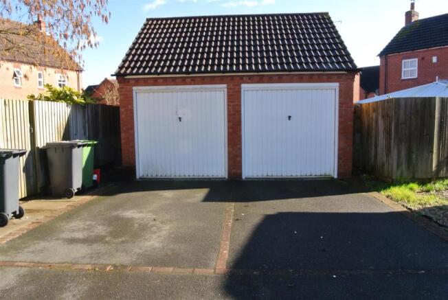 Single Garage.JPG