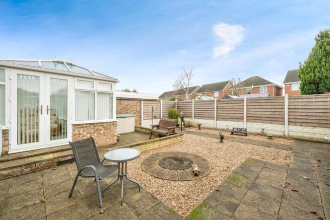2 bed Detached Bungalow for sale Image 4