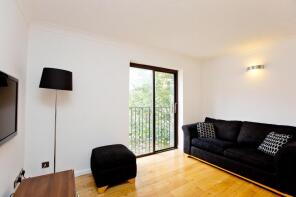36, Tinniswood Close, London N5 1XS