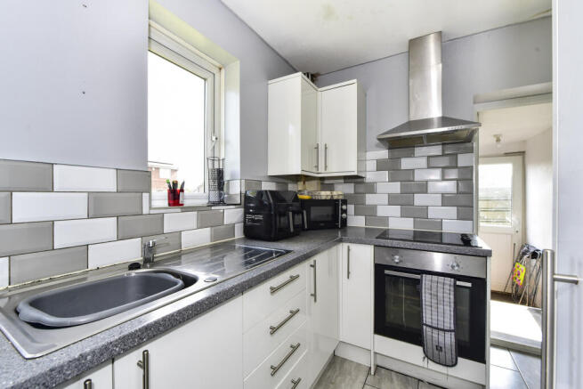 3 bed Semi-Detached for sale Image 7