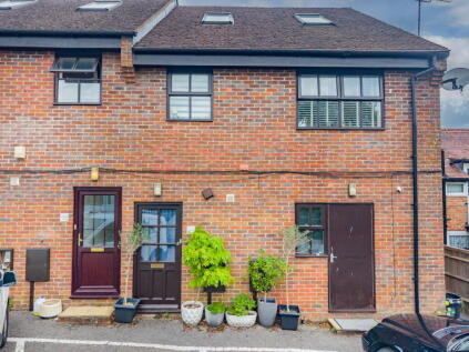 London Road, Crowborough, TN6 2TR