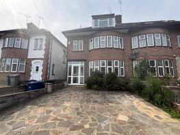 16, Walmington Fold, North Finchley, London N12 7LR