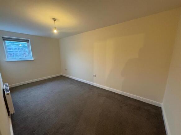 2 bed Apartment for sale Image 4