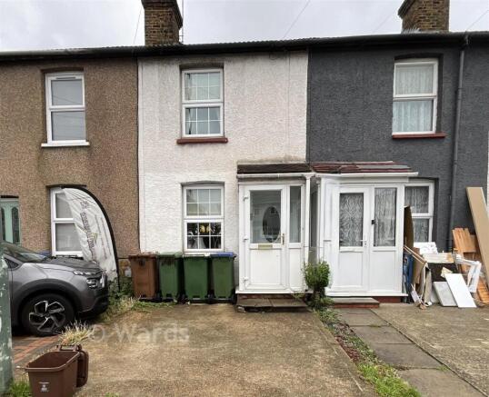 2-bed terraced on Erith Road, Barnehurst, Kent, £350,000