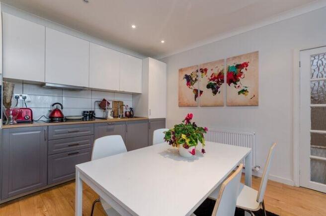 St Andrews Road, London, W3 photo 5