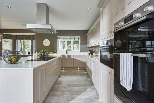 4 bed Detached for sale Image 6