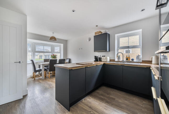 1418838-4-69a1bad...