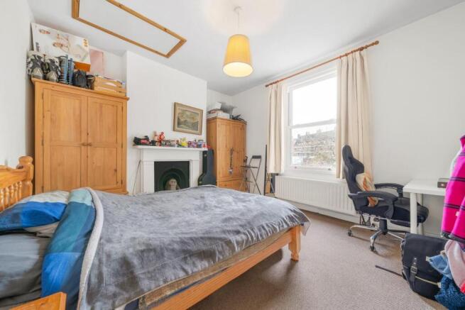 Bedroom 1.jpg