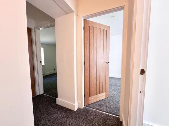 3 bed Terraced for sale Image 12