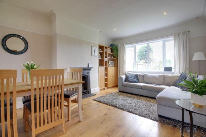 Sitting/Dining Room