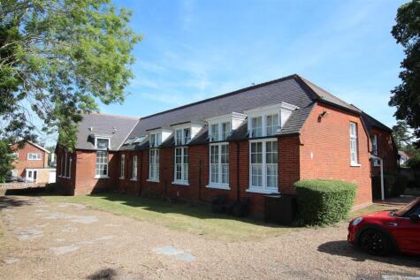 Poplar Road, Leatherhead, KT22