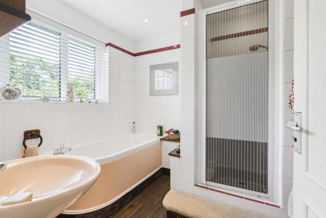 En Suite Bathroom