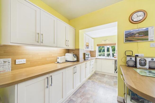 3 bed Detached Bungalow for sale Image 7