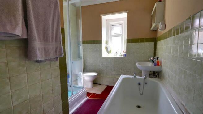 Bathroom.jpg