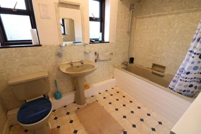 Bathroom / WC