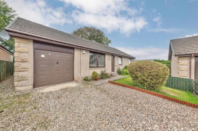 4 Rose Hemming Place Letham-16.JPG