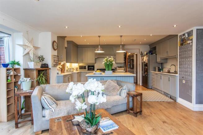 33 London Road53.jpg