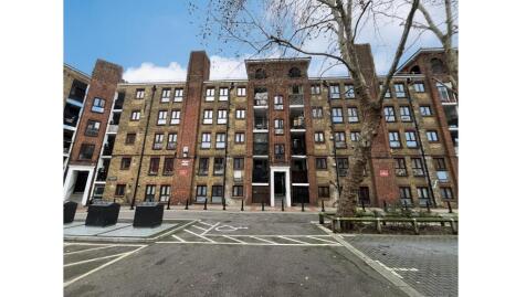 Flat 19, Kintyre Court, 41 New Park Road, Brixton Hill, London, SW2