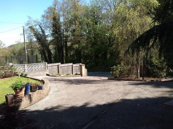 Driveway & Parking