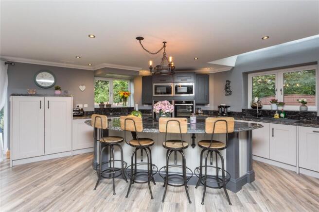 Kitchen Family Room