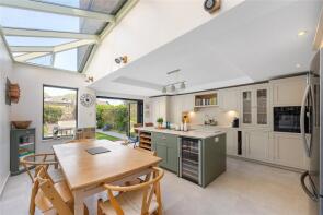 15, Narbonne Avenue, London SW4 9JR