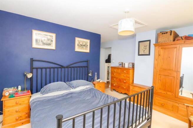 3 bed Detached for sale Image 7