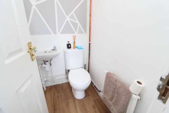 3 bed Link Detached House for sale Image 5