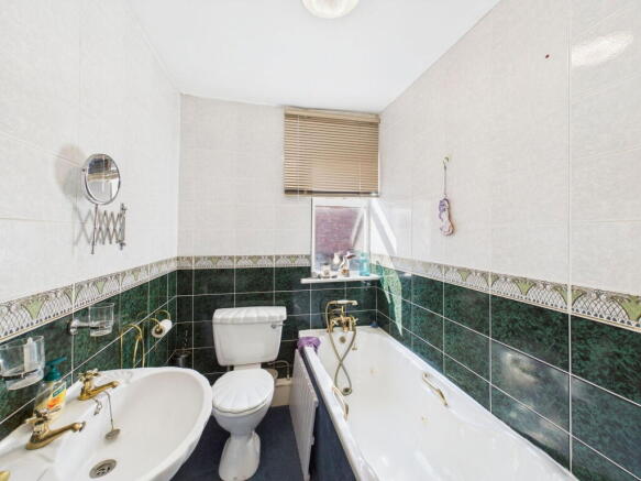 2 bed Apartment for sale Image 9
