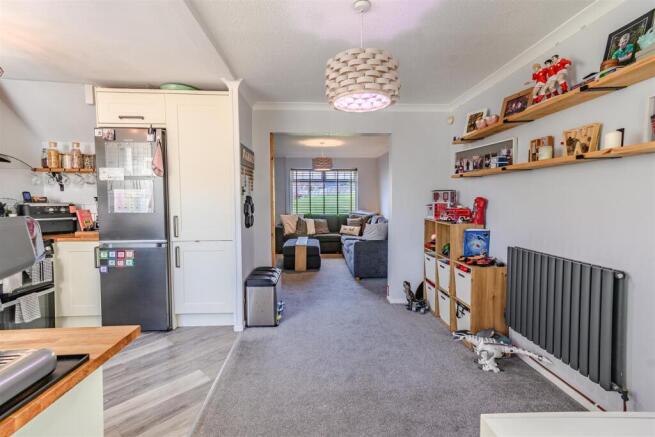 Kitchen/ Dining Room