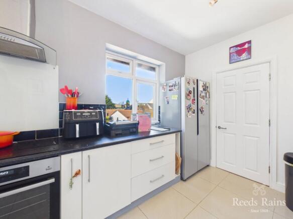 3 bed Maisonette for sale Image 12