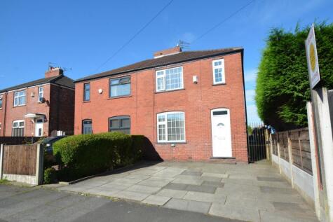 Lewis Road, Droylsden, M43
